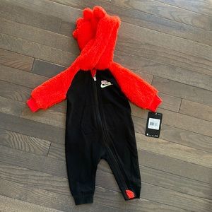 Nike Baby Boy's Sherpa Long Sleeve Hooded Coverall. 6M. NWT. Zip front.